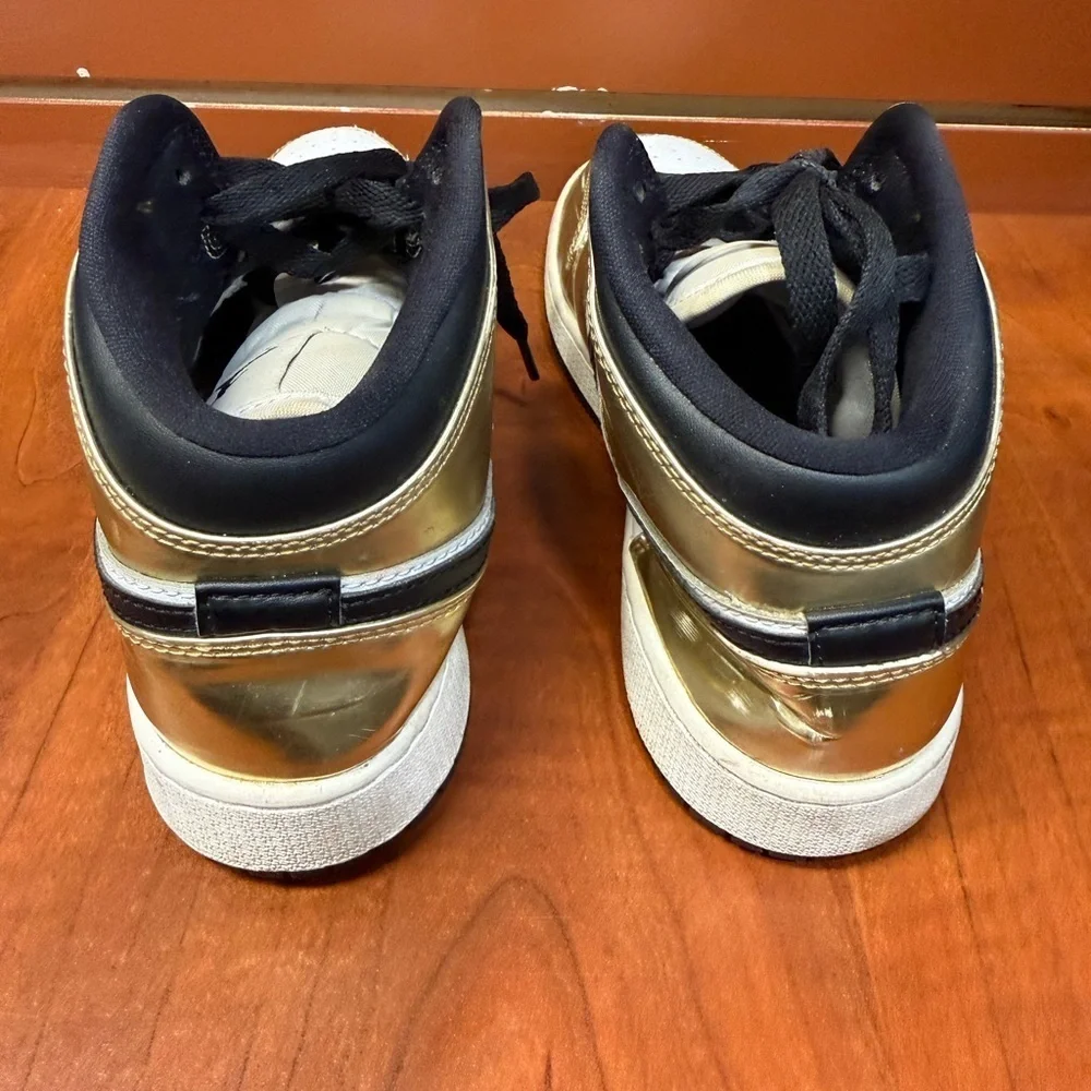 Jordan DC1420-700 Sneakers